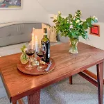 Casa vacanze 7 Bedroom Awesome In Orum Djurs Fjerupgarde