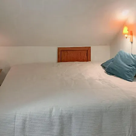 Сasa de vacaciones 7 Bedroom Awesome In Orum Djurs Fjerupgarde