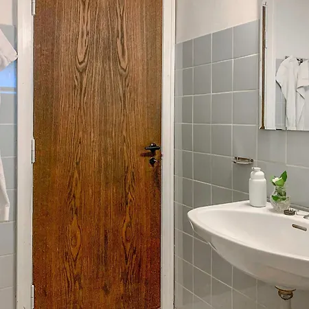 Сasa de vacaciones 7 Bedroom Awesome In Orum Djurs Fjerupgarde